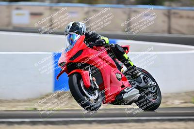 media/Apr-18-2025-TrackDaz (Fri) [[45f5874c44]]/B Group/Session 4 (Turn 6 - Outside)/